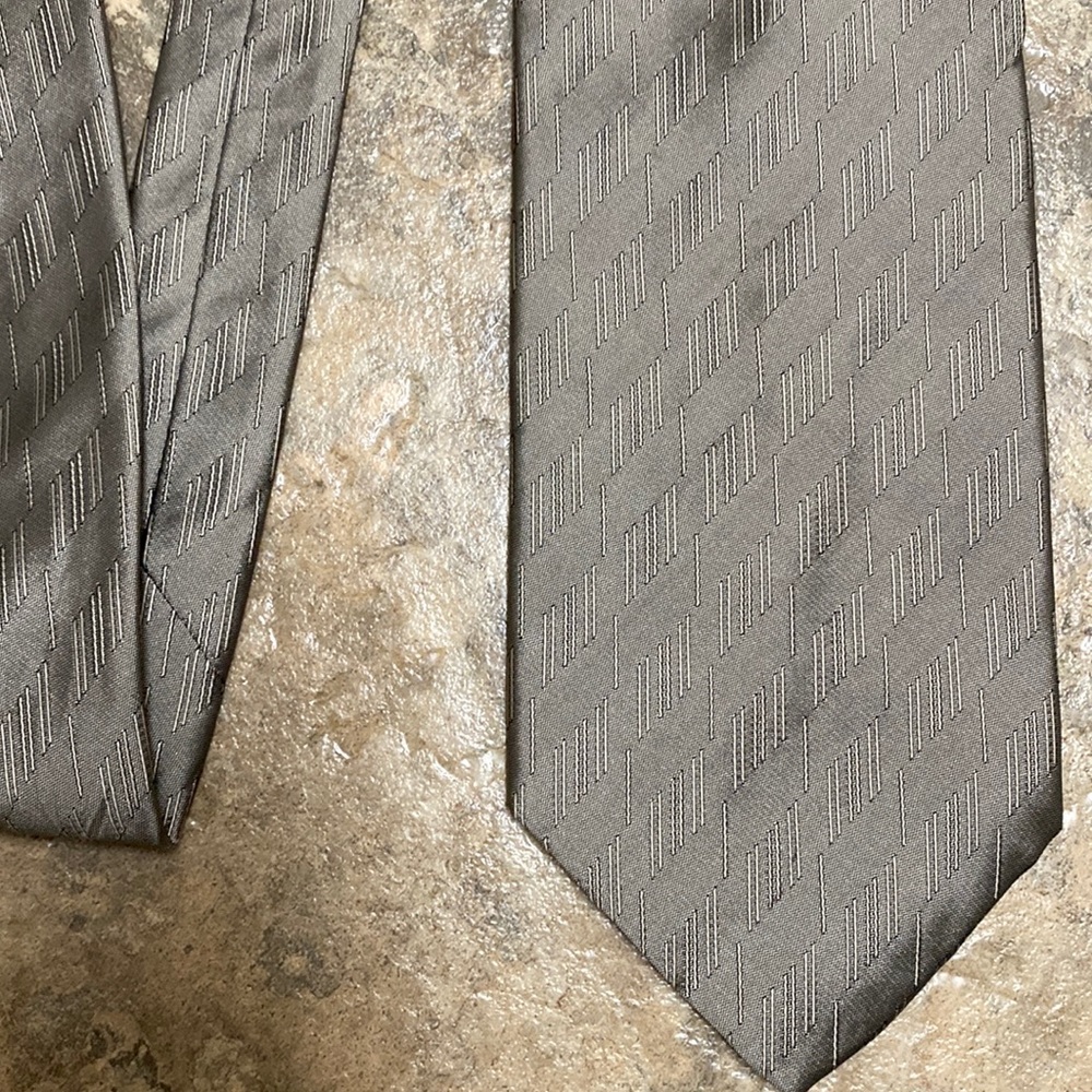 All Ties Buy One Get One 1/2 Off!! Kenneth Cole 100% Silk Tie